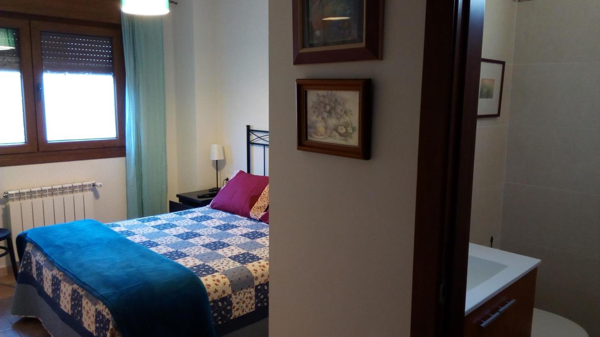 Rooms Peregrinos B Casa Alicia Rosal Exteriör bild