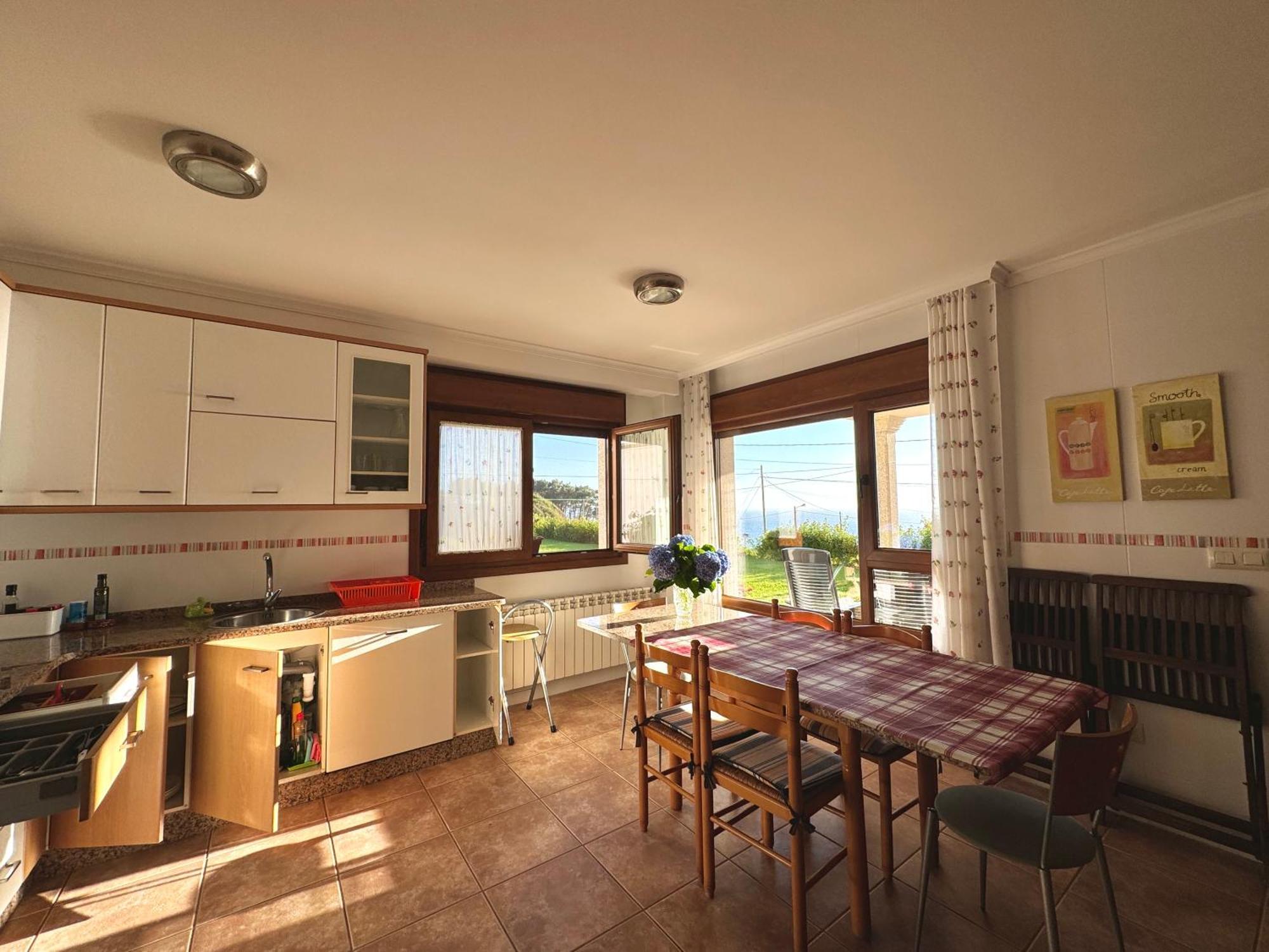 Rooms Peregrinos B Casa Alicia Rosal Exteriör bild